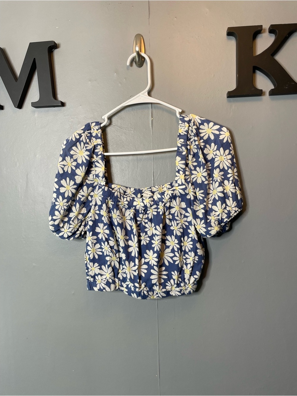 American‎ Eagle Blue Daisy Puff Sleeve Crop Top Peasant size XS